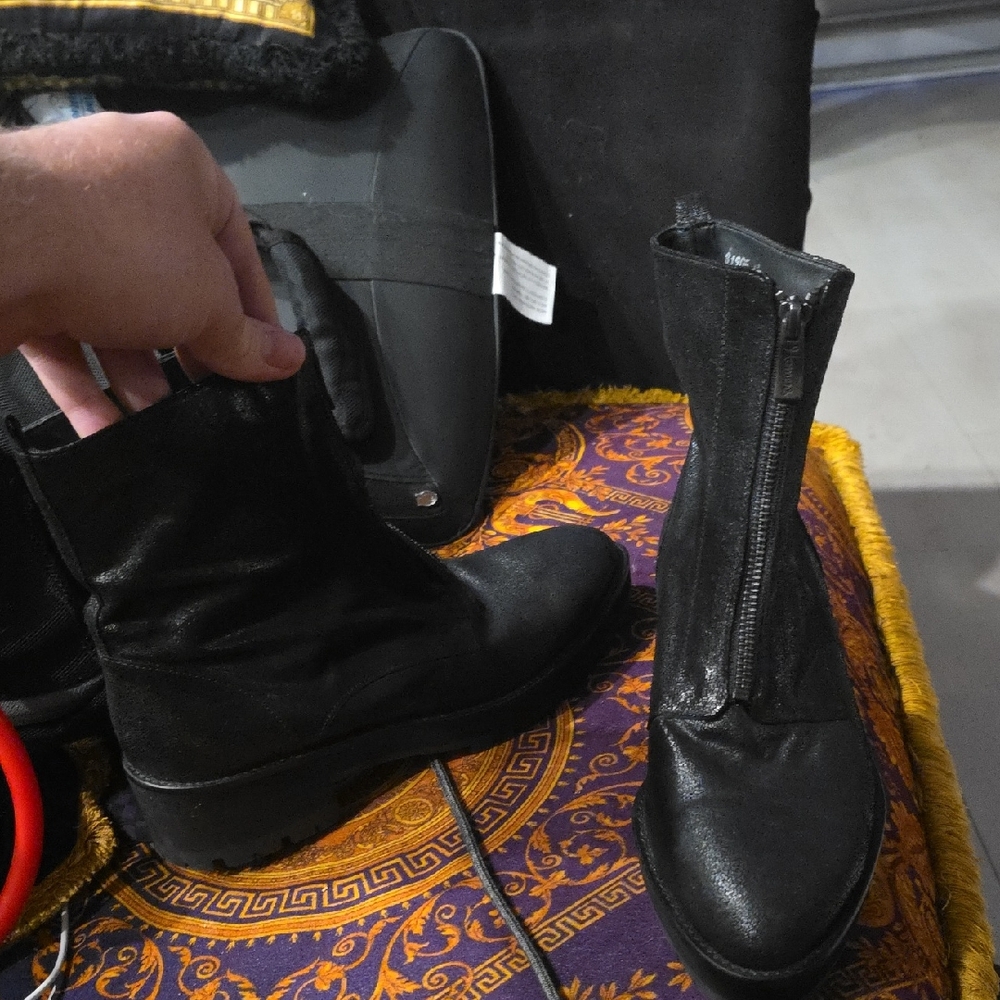 Homers Made In Spain Black Leather Ankle Boots